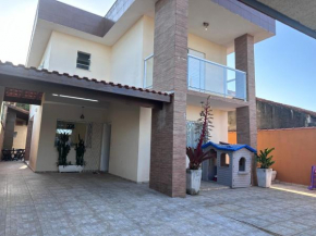 Lindo Sobrado, próximo à praia com piscina, área gourmet e espaço Kids